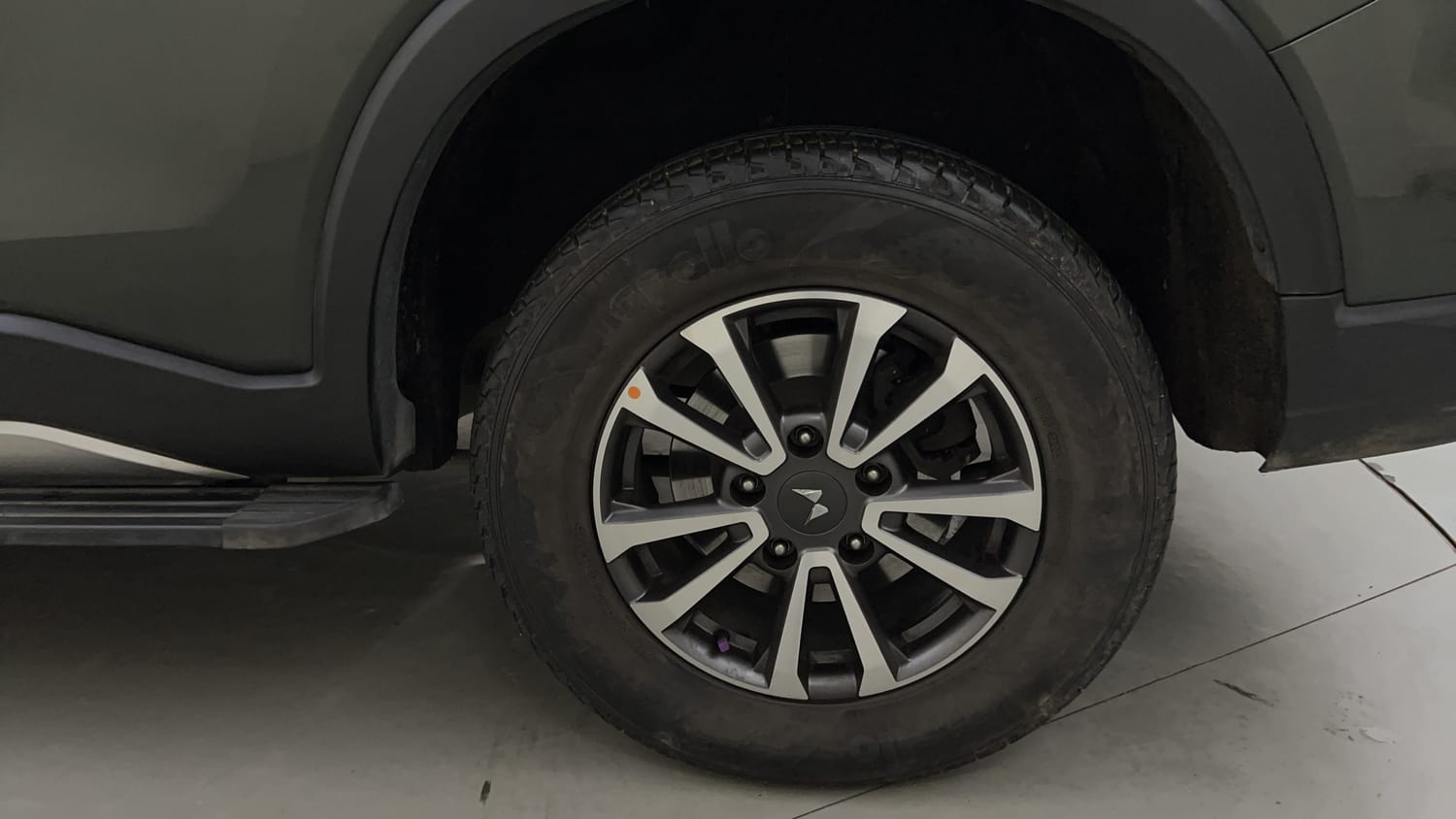 Used 2024 Mahindra Scorpio N Z8 Petrol MT 7 STR Petrol Manual tyres LEFT REAR TYRE RIM VIEW