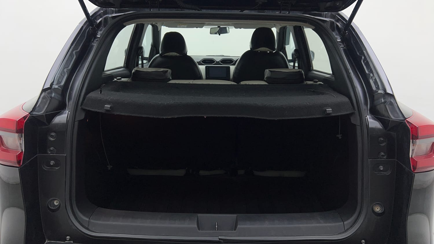 Used 2023 Nissan Magnite XV Petrol Manual interior DICKY INSIDE VIEW