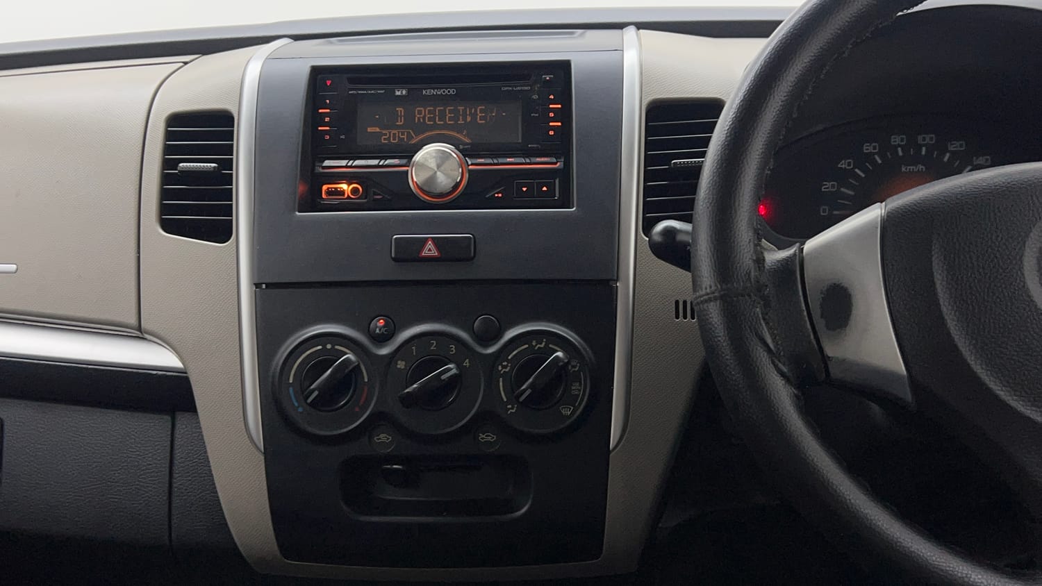 Used 2014 Maruti Suzuki Wagon R LXI Petrol Manual interior MUSIC SYSTEM & AC CONTROL VIEW
