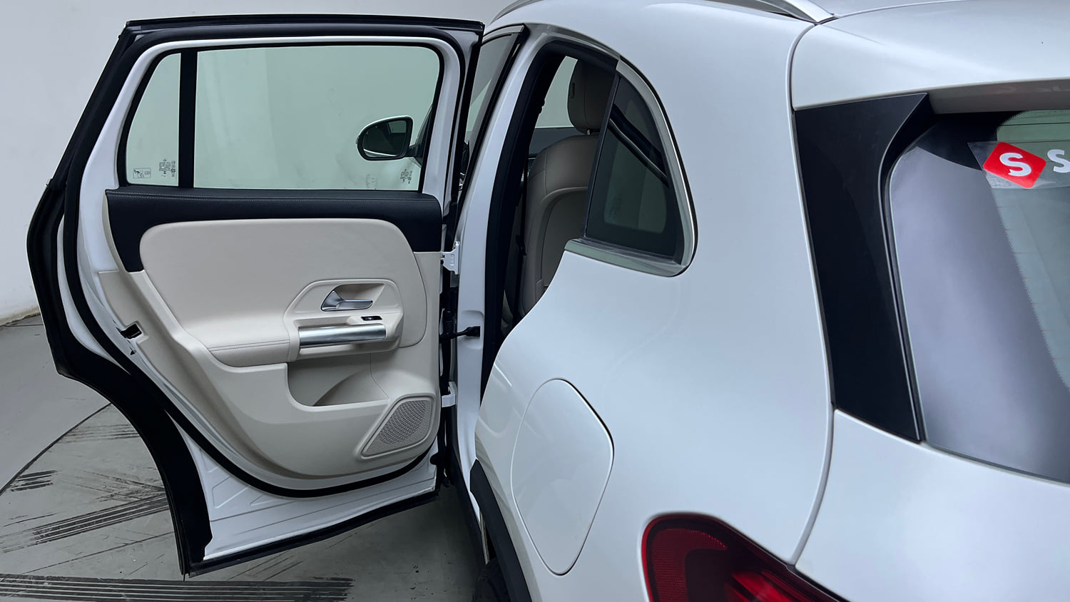 Used 2025 Mercedes-Benz GLA 220d 4MATIC Diesel Automatic interior LEFT REAR DOOR OPEN VIEW