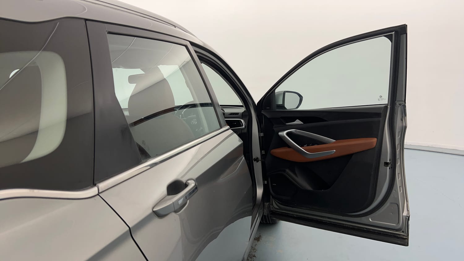 Used 2021 MG Motors Hector Plus Sharp Hybrid 1.5 Petrol Petrol Manual interior RIGHT FRONT DOOR OPEN VIEW