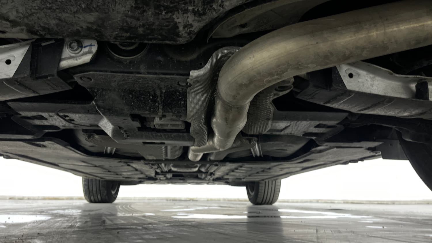 Used 2025 Mercedes-Benz GLA 220d 4MATIC Diesel Automatic extra REAR UNDERBODY VIEW (TAKEN FROM REAR)