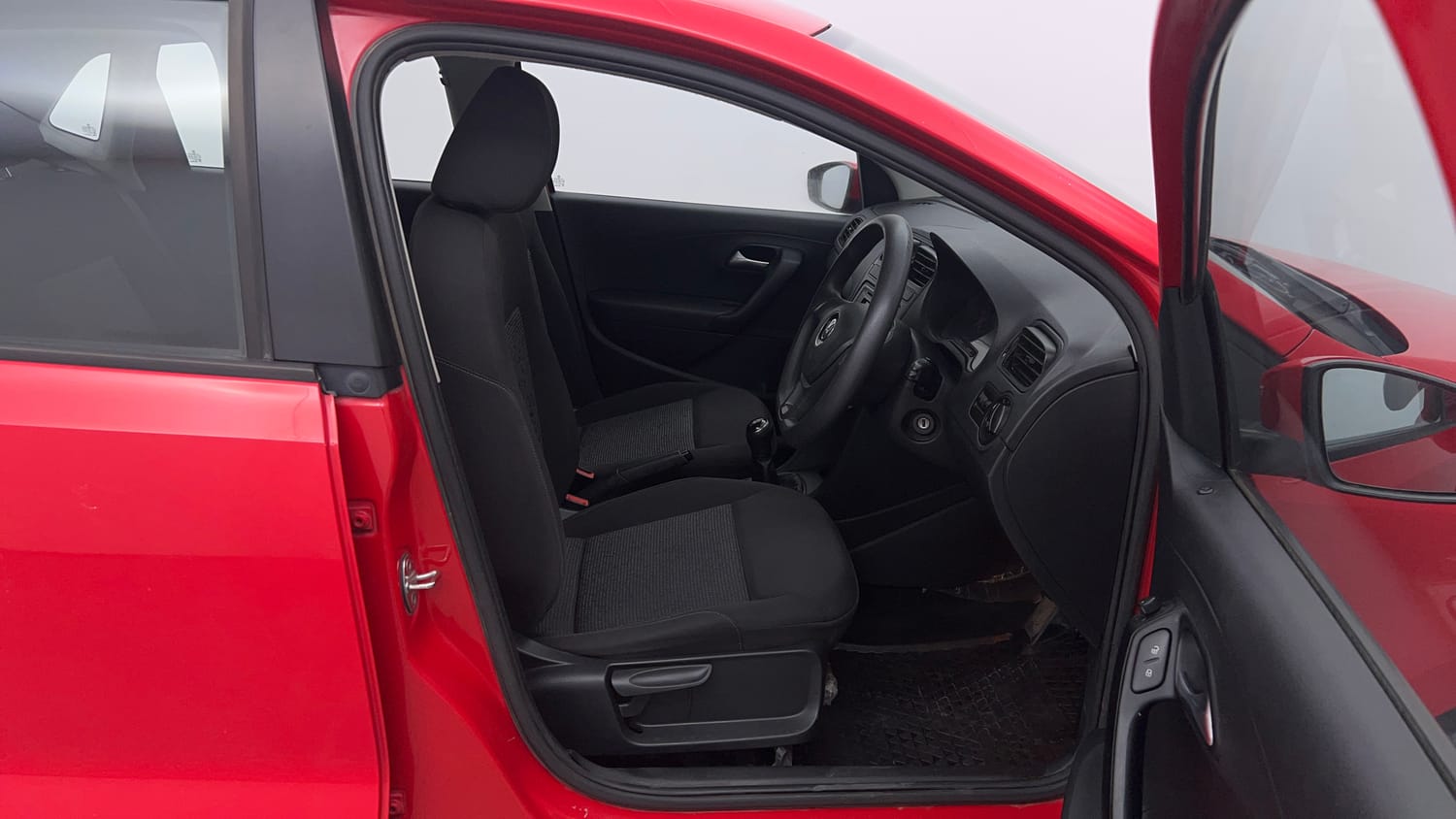 Used 2020 Volkswagen Polo Comfortline 1.0L (P) Petrol Manual interior RIGHT SIDE FRONT DOOR CABIN VIEW