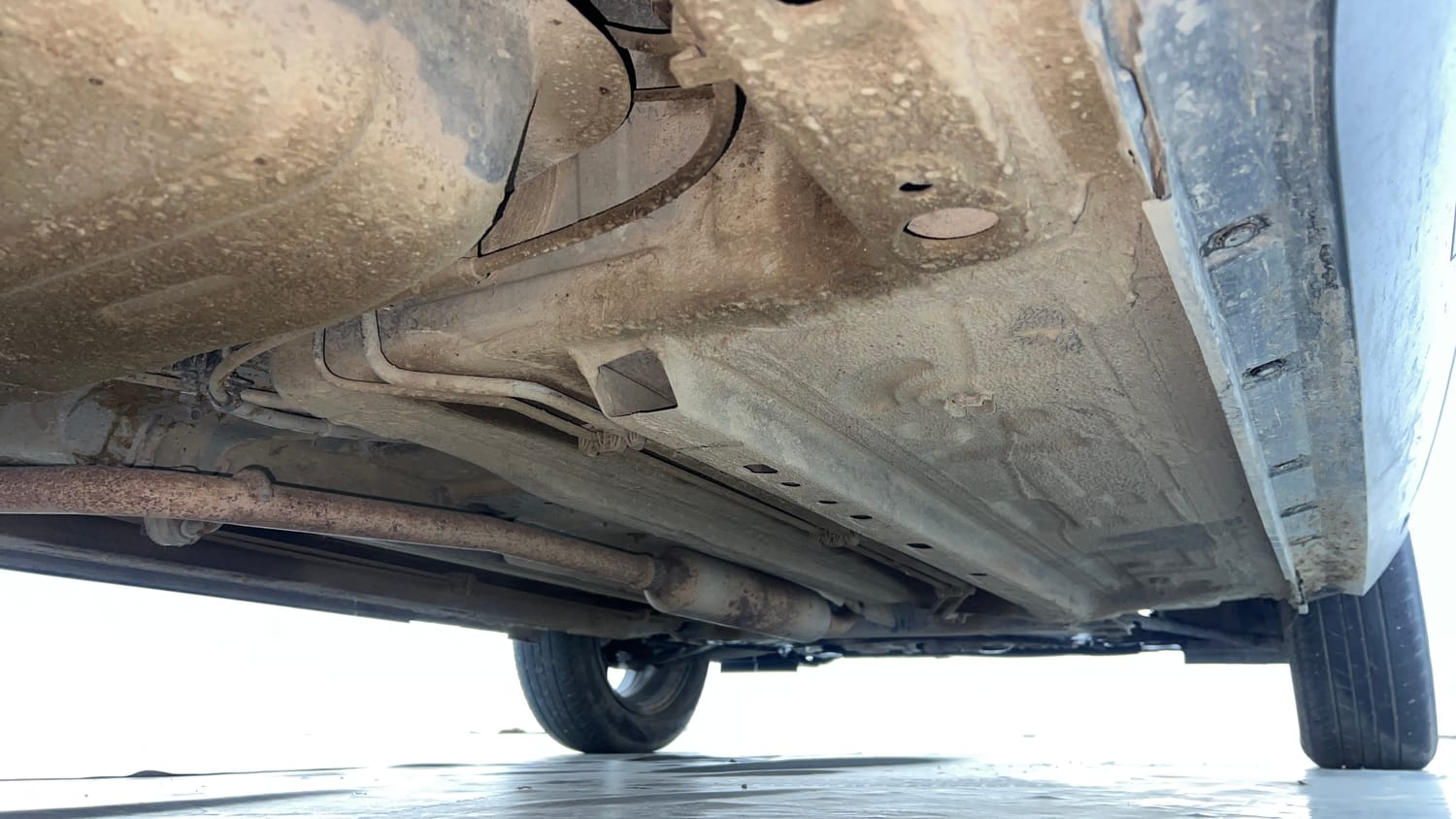 Used 2023 Nissan Magnite XV Petrol Manual extra REAR RIGHT UNDERBODY VIEW