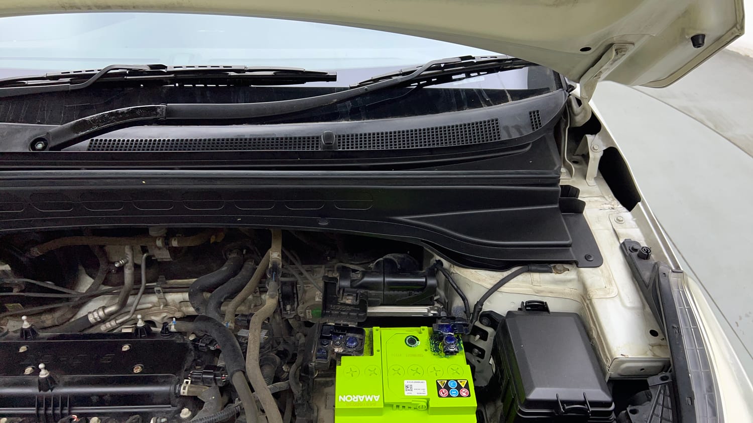 Used 2018 Hyundai Creta SX 1.6 AT Petrol Petrol Automatic engine ENGINE LEFT SIDE HINGE & APRON VIEW