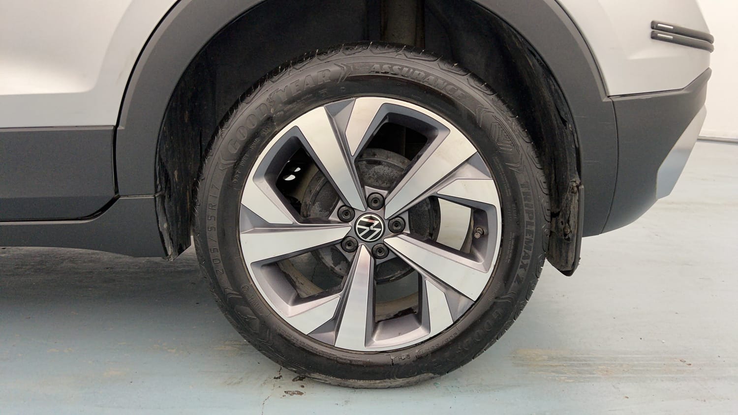 Used 2025 Volkswagen Taigun Topline 1.0 TSI AT Petrol Automatic tyres LEFT REAR TYRE RIM VIEW