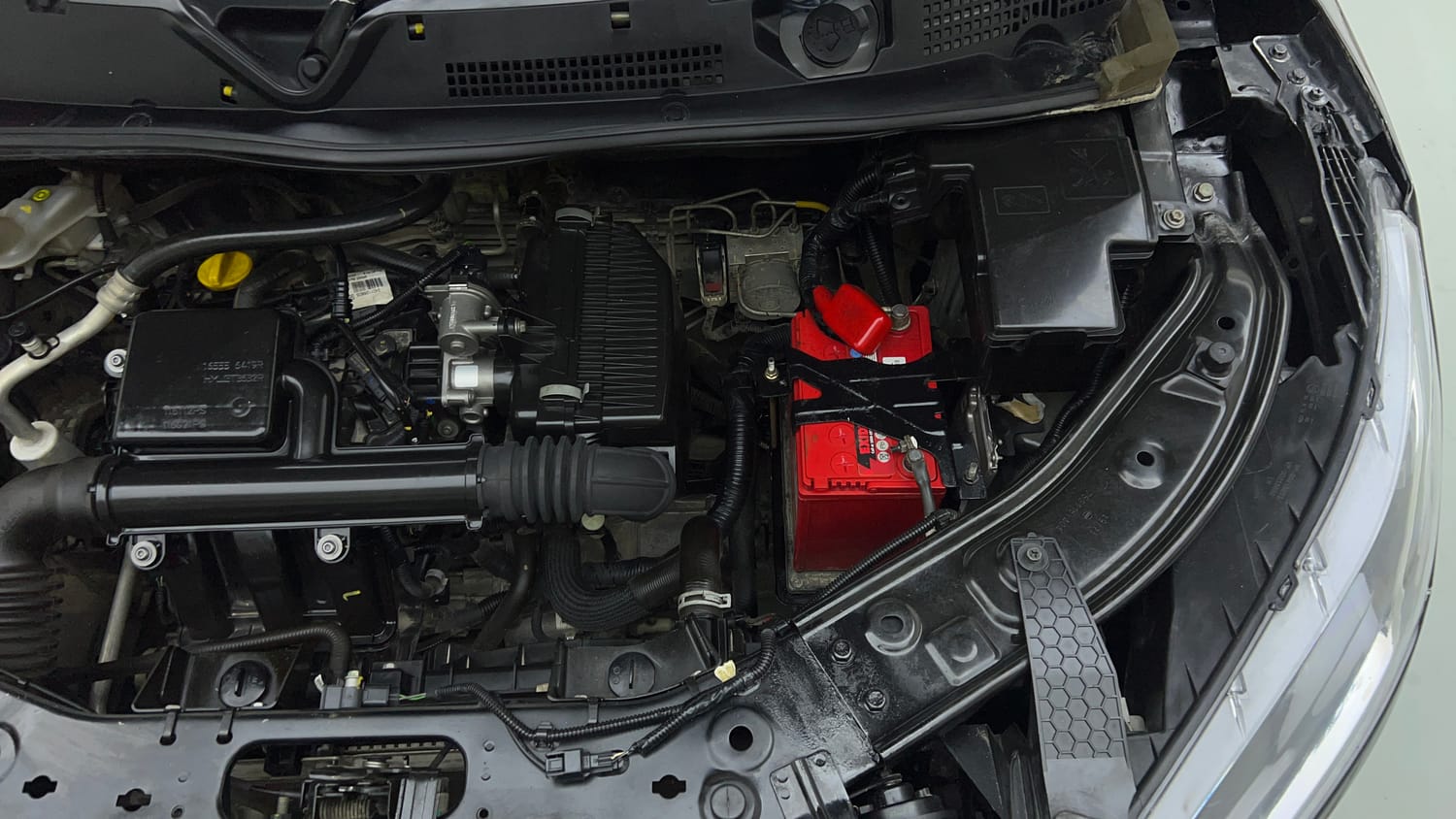 Used 2023 Nissan Magnite XV Petrol Manual engine ENGINE LEFT SIDE VIEW