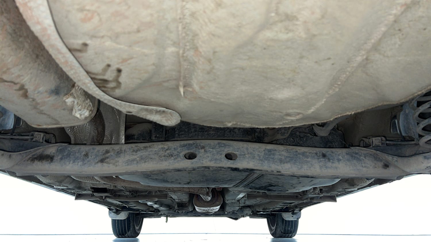 Used 2025 Volkswagen Taigun Topline 1.0 TSI AT Petrol Automatic extra REAR UNDERBODY VIEW (TAKEN FROM REAR)