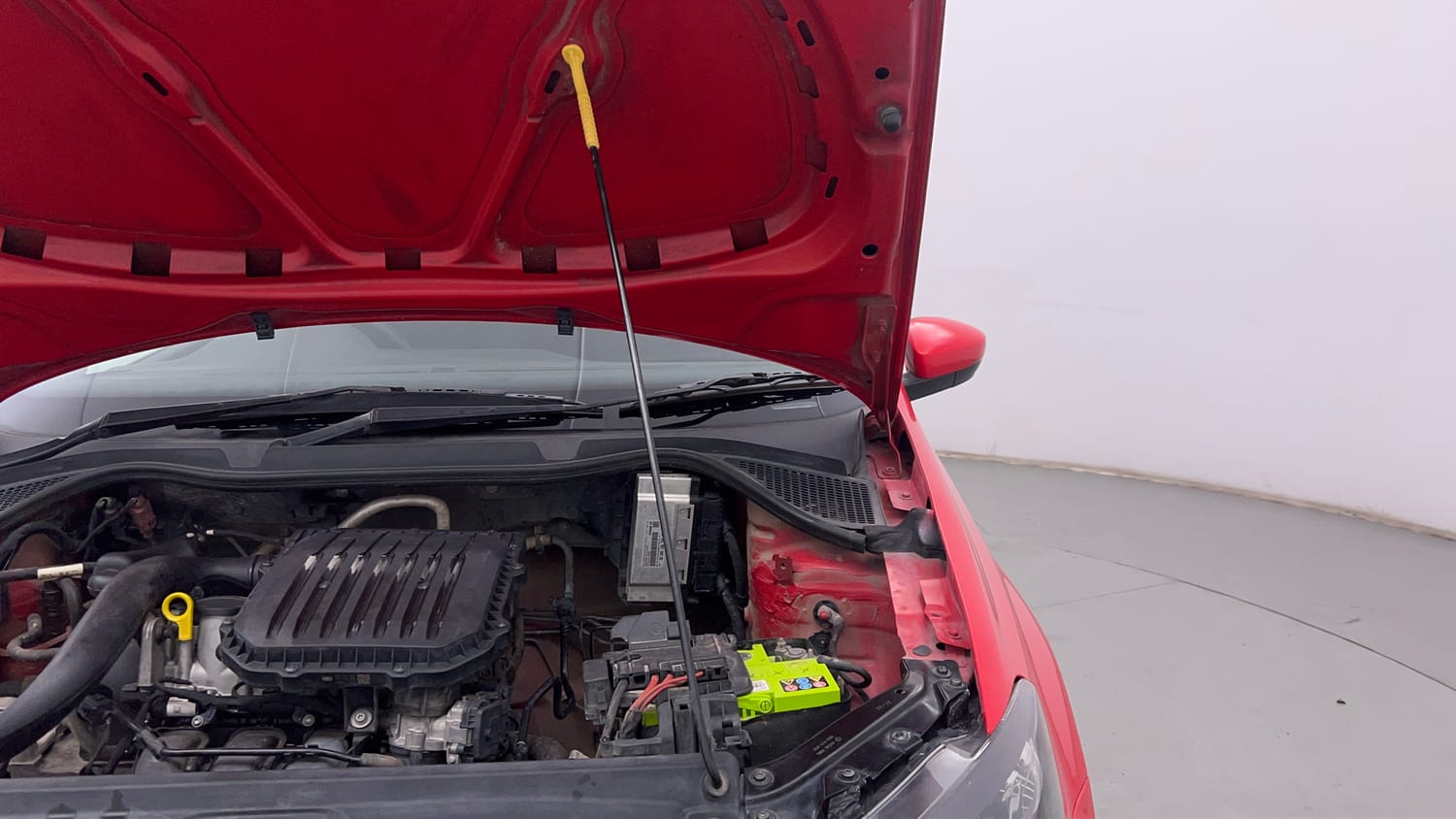 Used 2020 Volkswagen Polo Comfortline 1.0L (P) Petrol Manual engine ENGINE LEFT SIDE HINGE & APRON VIEW
