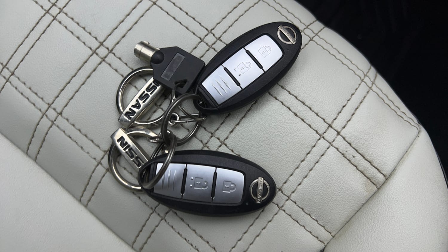 Used 2023 Nissan Magnite XV Petrol Manual extra CAR KEY VIEW