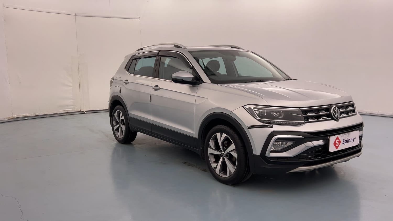 Used 2025 Volkswagen Taigun Topline 1.0 TSI AT Petrol Automatic exterior RIGHT FRONT CORNER VIEW
