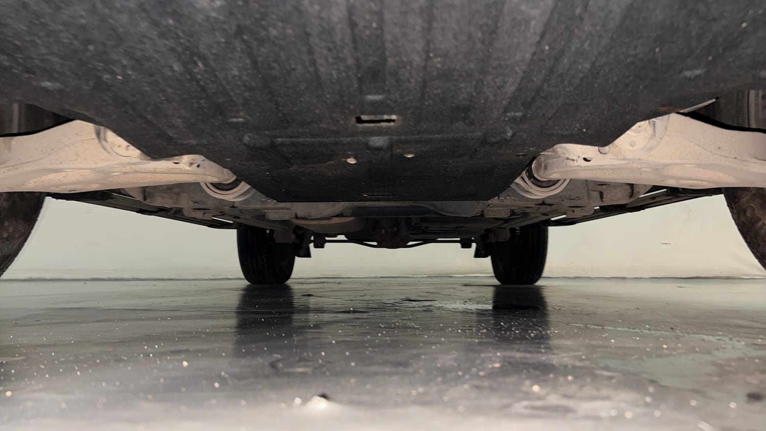 Used 2024 Mahindra Scorpio N Z8 Petrol MT 7 STR Petrol Manual extra FRONT LEFT UNDERBODY VIEW