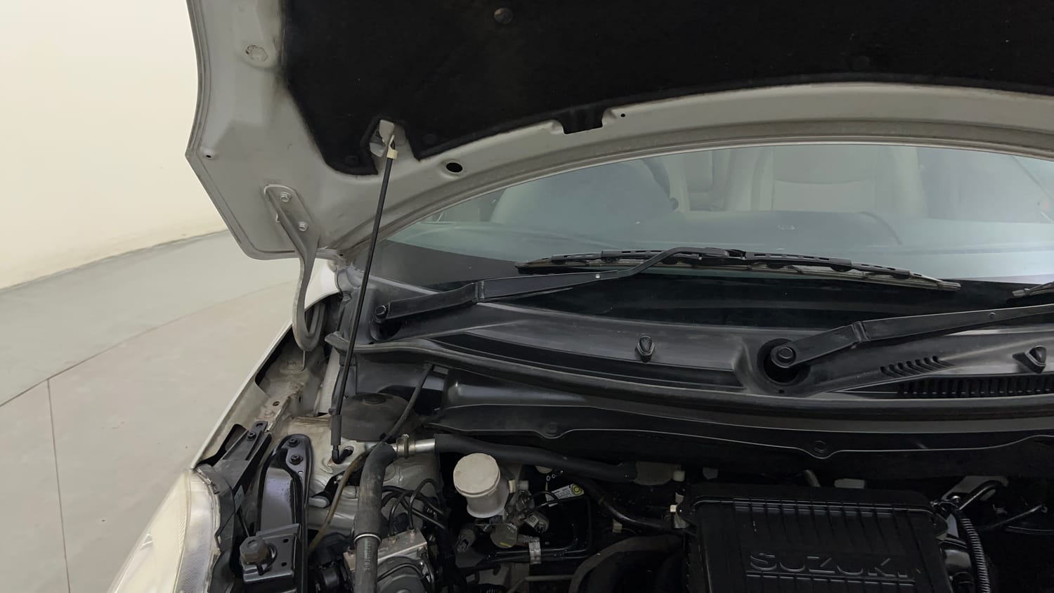 Used 2012 Maruti Suzuki Swift Dzire Automatic Petrol Automatic engine ENGINE RIGHT SIDE HINGE & APRON VIEW