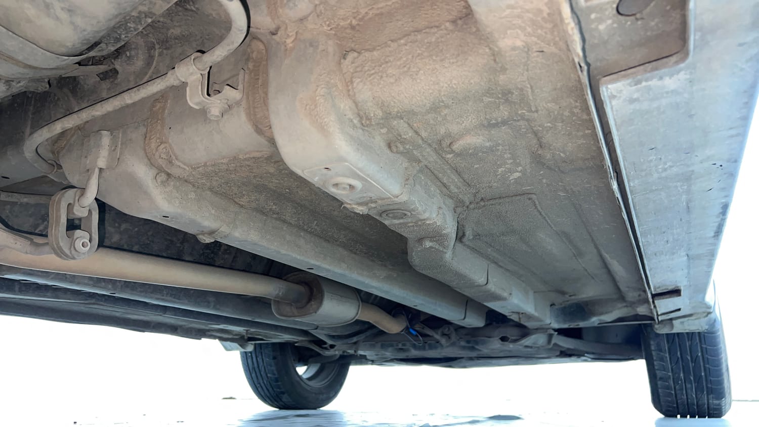 Used 2018 Hyundai Creta SX 1.6 AT Petrol Petrol Automatic extra REAR RIGHT UNDERBODY VIEW