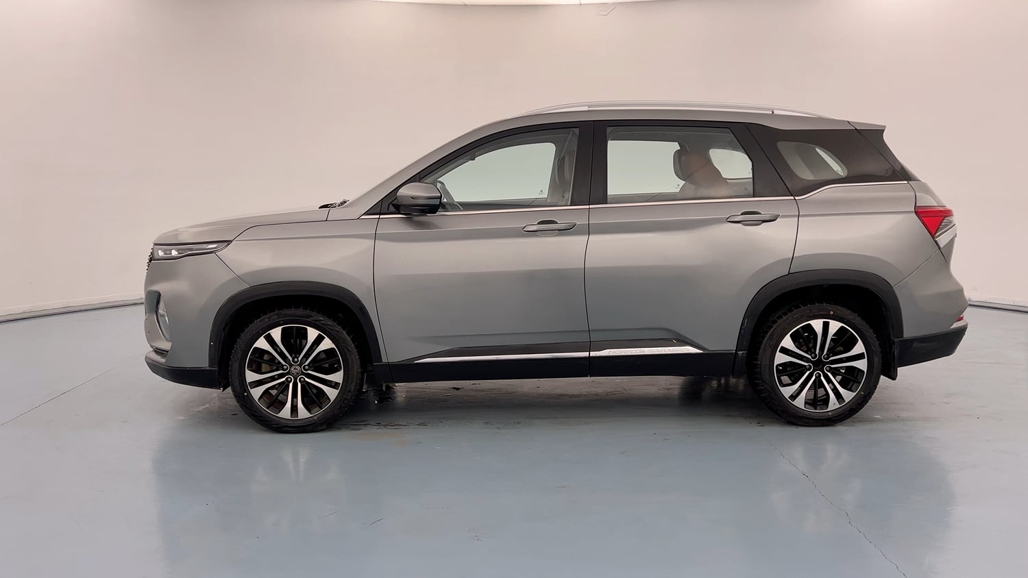 Used 2021 MG Motors Hector Plus Sharp Hybrid 1.5 Petrol Petrol Manual exterior LEFT SIDE VIEW