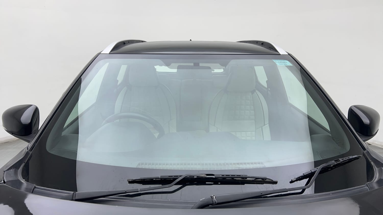 Used 2023 Nissan Magnite XV Petrol Manual exterior FRONT WINDSHIELD VIEW