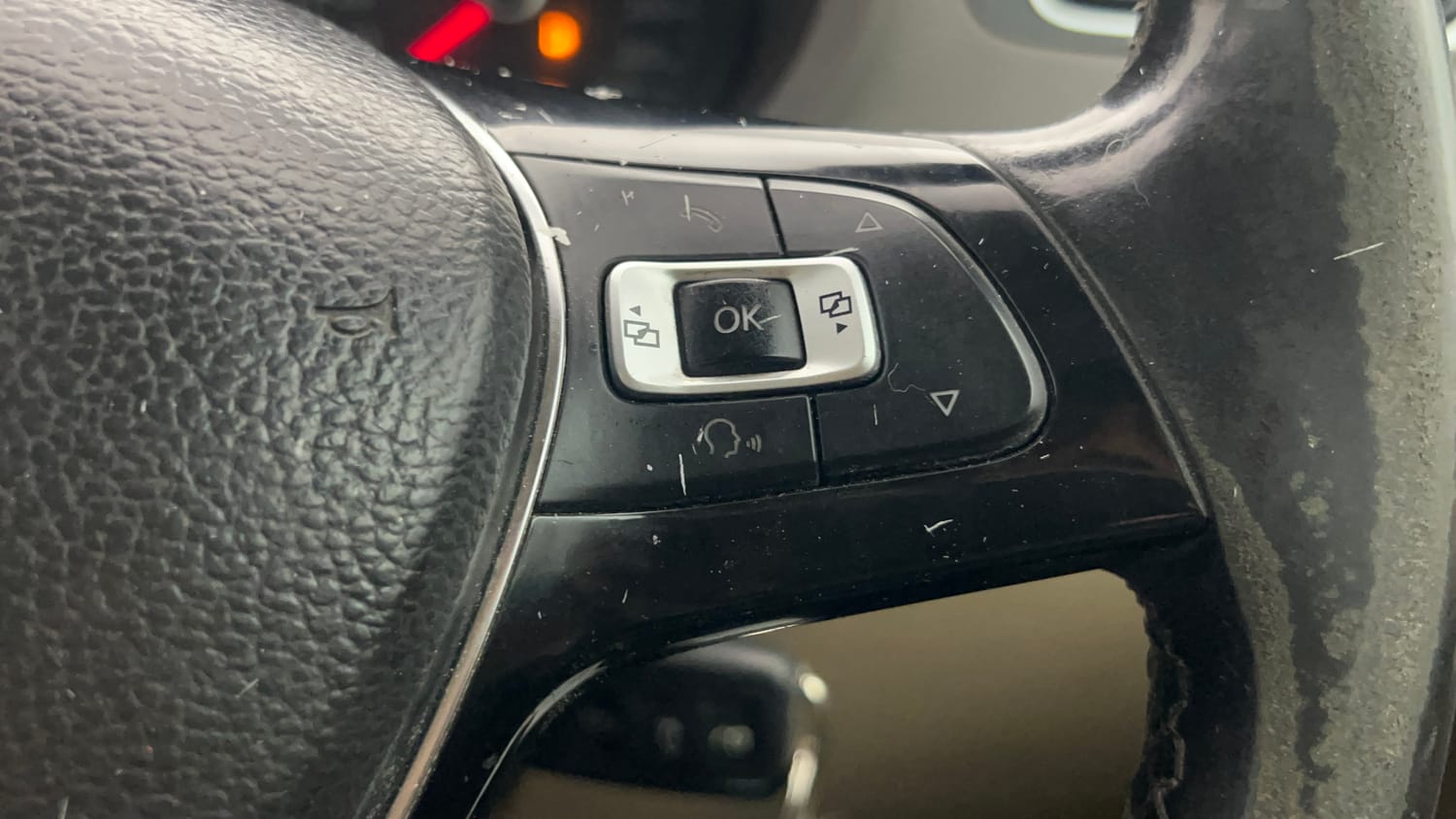 Used 2021 Volkswagen Vento Highline 1.0L TSI Petrol Manual top_features Cruise control