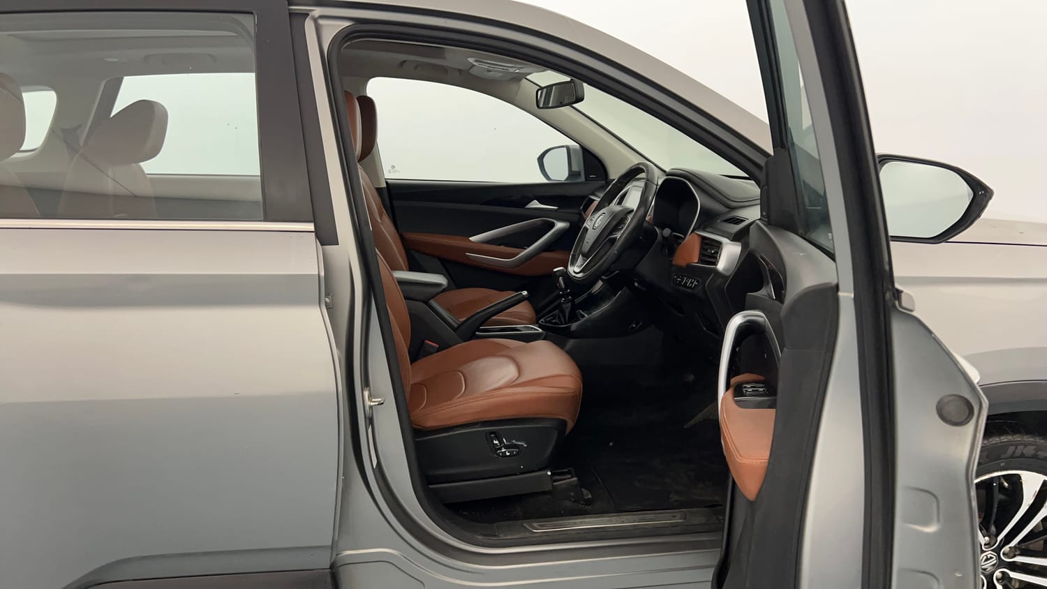 Used 2021 MG Motors Hector Plus Sharp Hybrid 1.5 Petrol Petrol Manual interior RIGHT SIDE FRONT DOOR CABIN VIEW