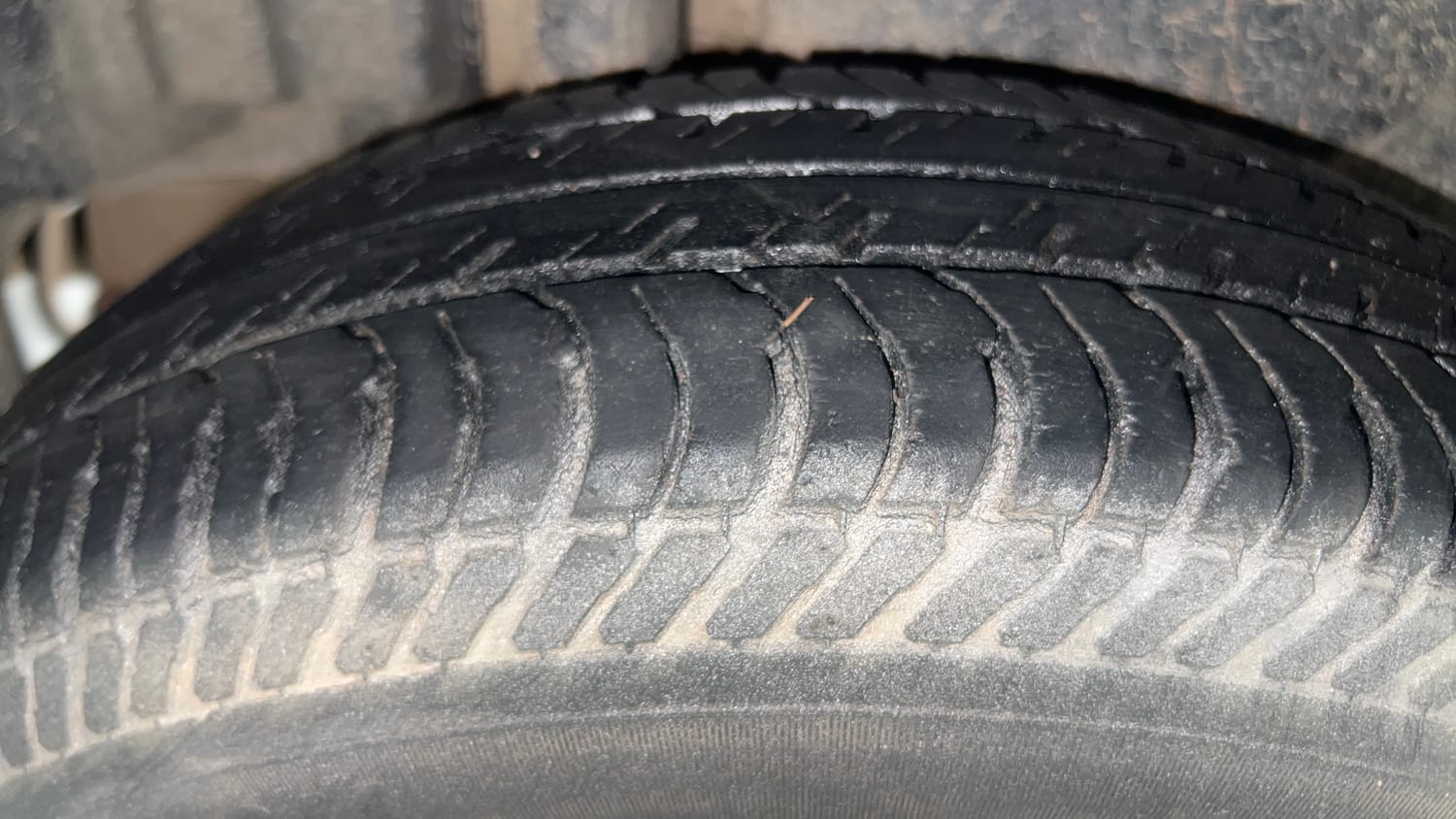 Used 2012 Maruti Suzuki Swift Dzire Automatic Petrol Automatic tyres RIGHT REAR TYRE TREAD VIEW