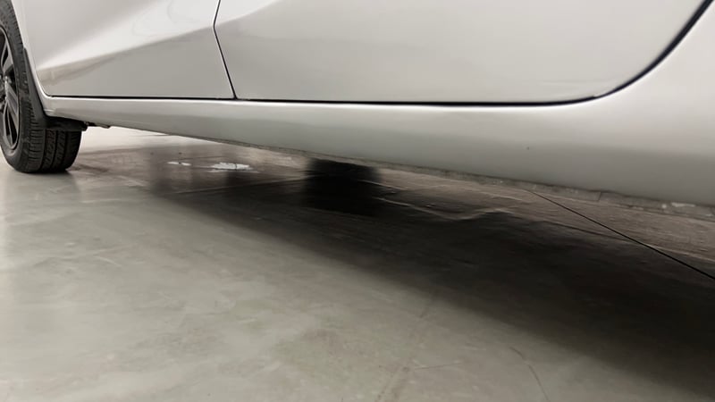 Used 2015 Honda Jazz V AT Petrol Petrol Automatic dents MINOR DENT