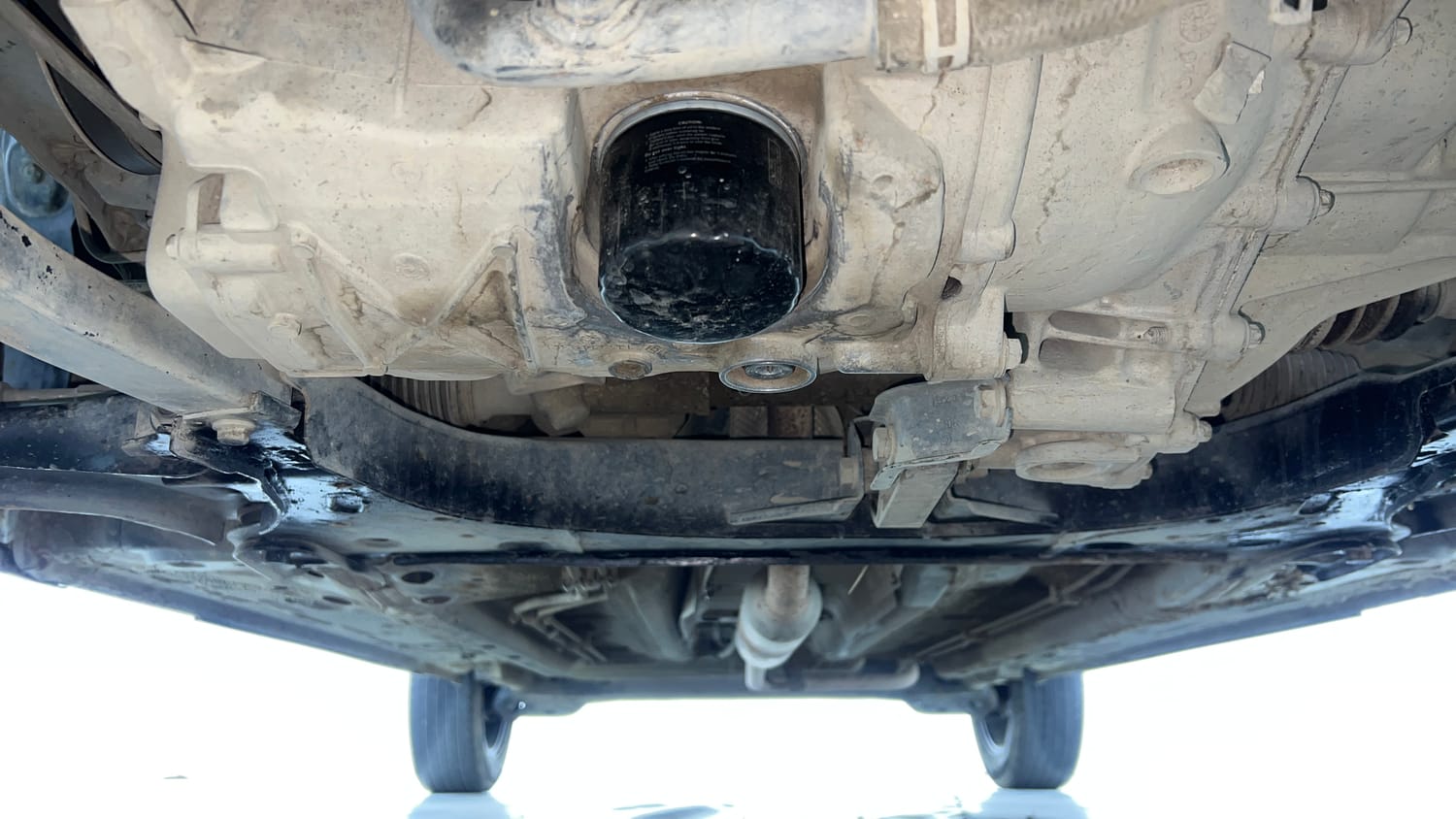 Used 2023 Nissan Magnite XV Petrol Manual extra FRONT LEFT UNDERBODY VIEW