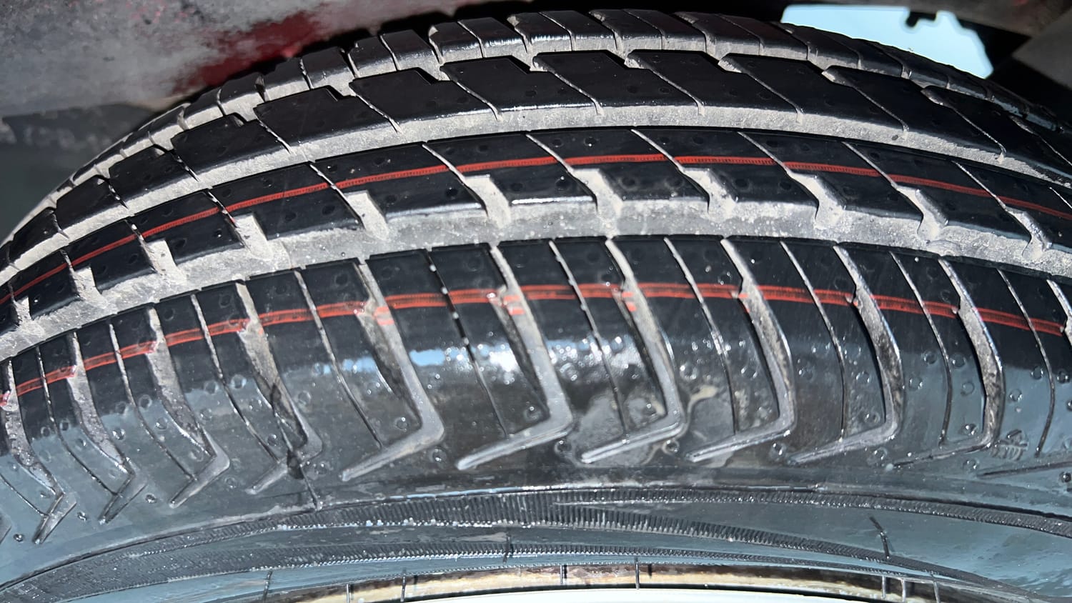 Used 2014 Maruti Suzuki Wagon R LXI Petrol Manual tyres LEFT REAR TYRE TREAD VIEW