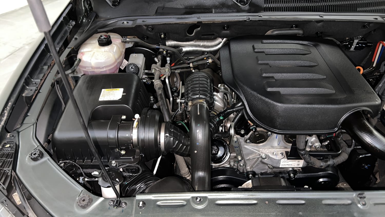 Used 2024 Mahindra Scorpio N Z8 Petrol MT 7 STR Petrol Manual engine ENGINE RIGHT SIDE VIEW