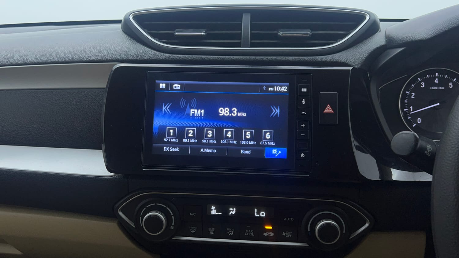 Used 2023 Honda Amaze VX CVT 1.2 Petrol Petrol Automatic top_features Integrated (in-dash) music system
