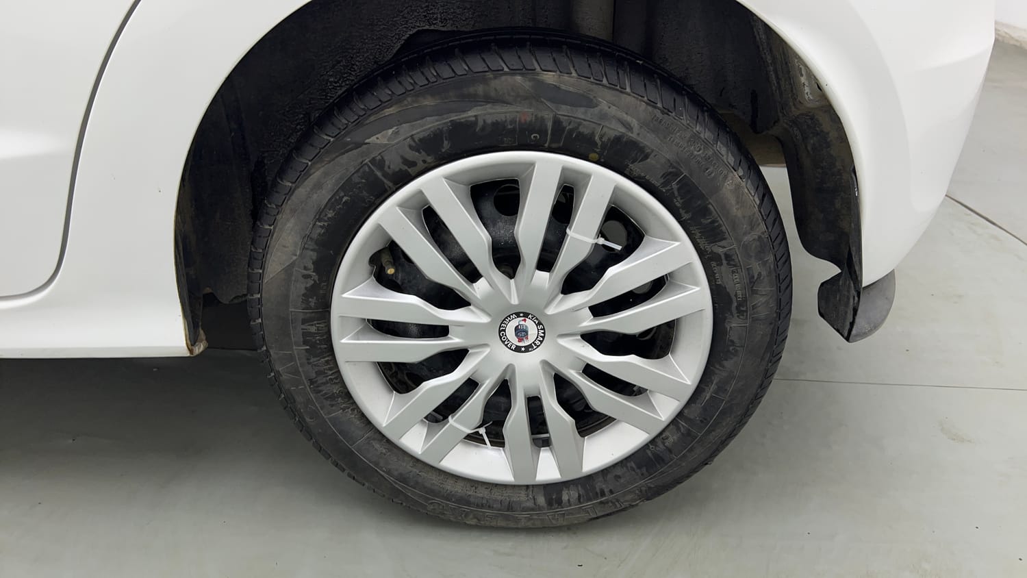 Used 2017 Ford Figo Trend 1.2 Ti-VCT Petrol Manual tyres LEFT REAR TYRE RIM VIEW