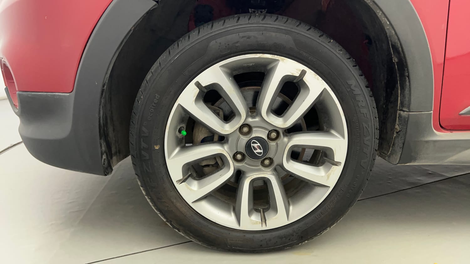 Used 2015 Hyundai i20 Active 1.2 S Petrol Manual tyres LEFT FRONT TYRE RIM VIEW