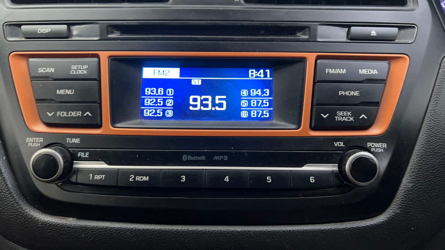 Used 2015 Hyundai i20 Active 1.2 S Petrol Manual top_features Integrated (in-dash) music system