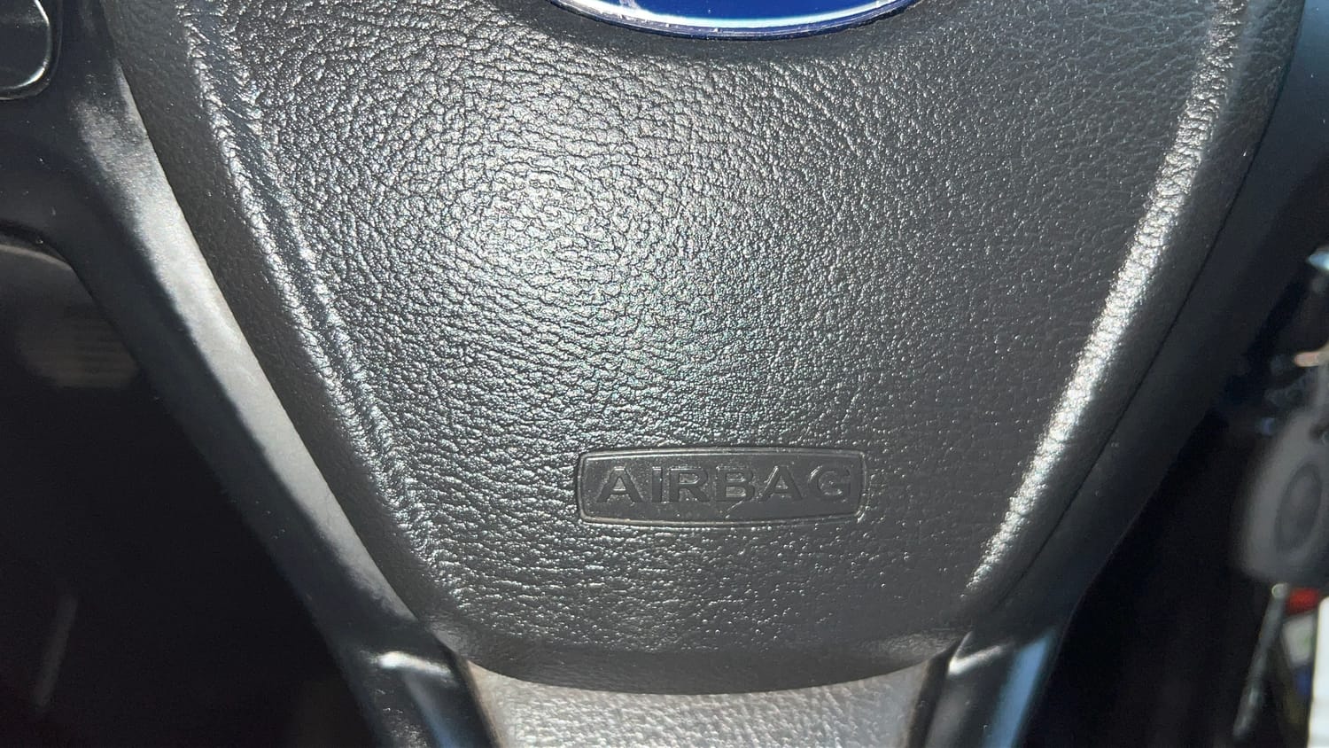 Used 2017 Ford Figo Trend 1.2 Ti-VCT Petrol Manual top_features Airbags