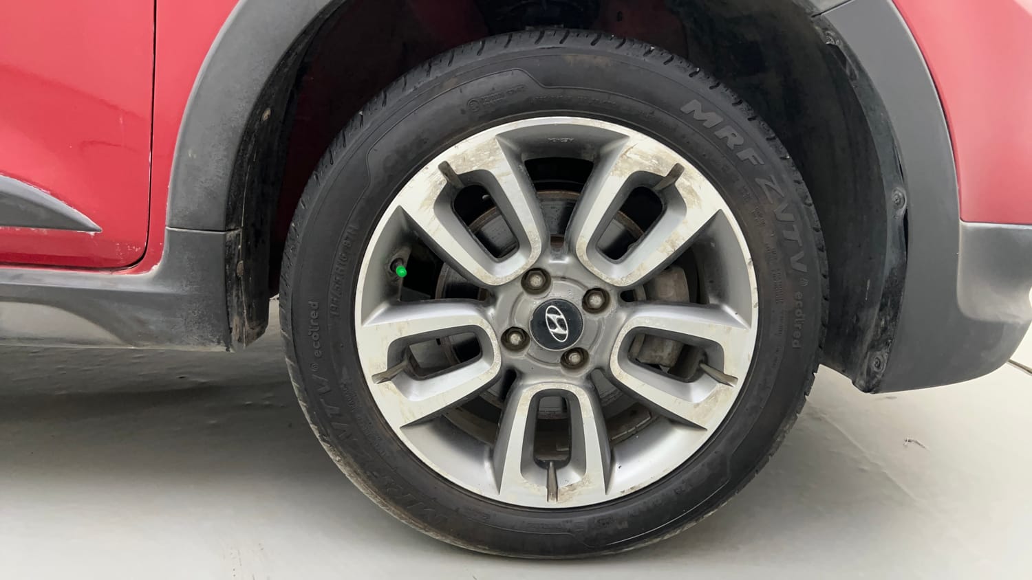 Used 2015 Hyundai i20 Active 1.2 S Petrol Manual tyres RIGHT FRONT TYRE RIM VIEW