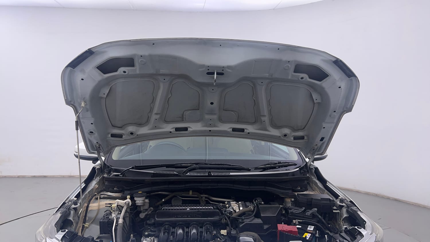 Used 2023 Honda Amaze VX CVT 1.2 Petrol Petrol Automatic engine ENGINE & BONNET OPEN FRONT VIEW