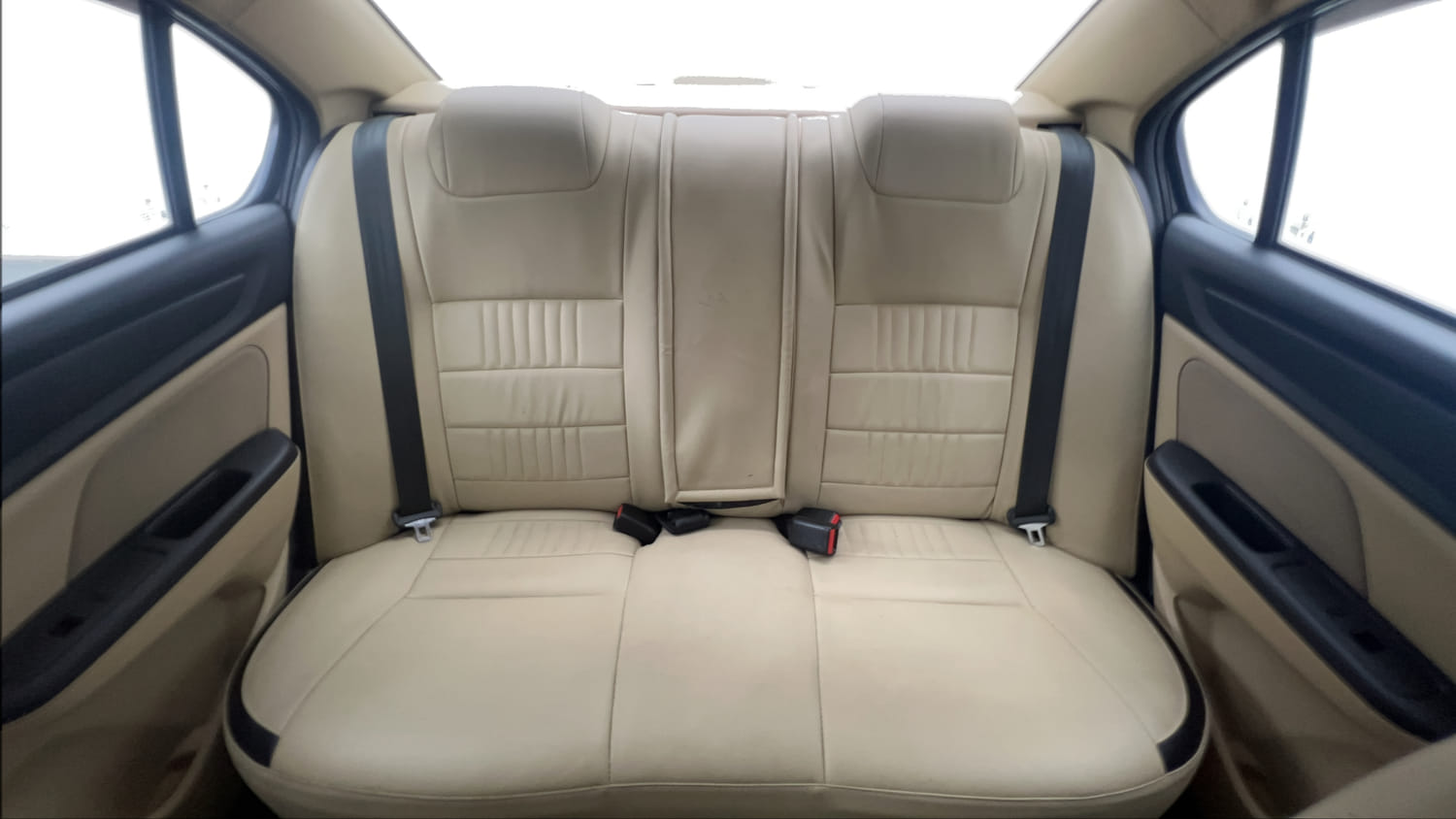 Used 2023 Honda Amaze VX CVT 1.2 Petrol Petrol Automatic interior REAR SEAT CONDITION VIEW