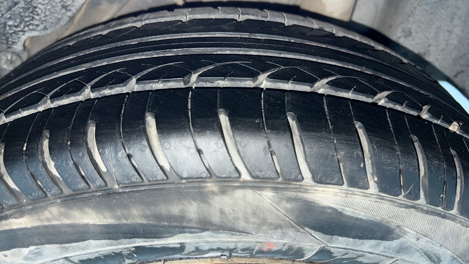 Used 2017 Ford Figo Trend 1.2 Ti-VCT Petrol Manual tyres LEFT REAR TYRE TREAD VIEW