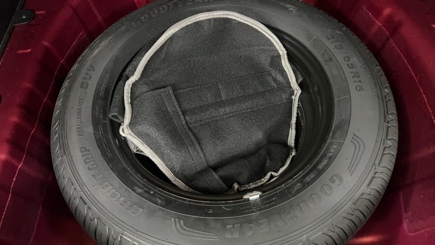 Used 2025 Tata Curvv Creative S 1.2 Revotron Petrol 7DCA Petrol Automatic tyres SPARE TYRE VIEW