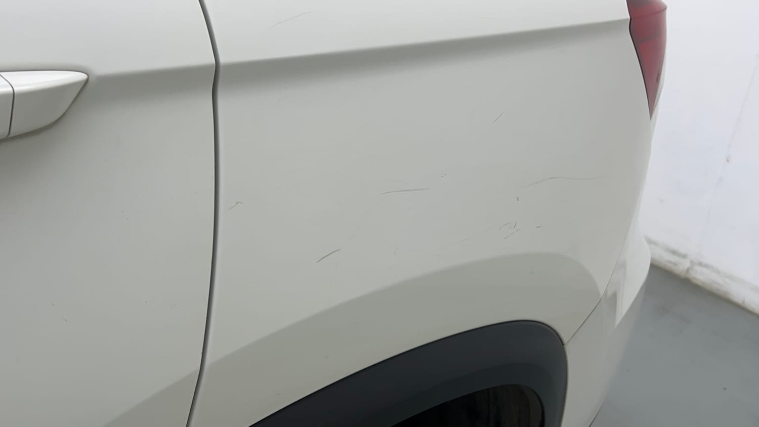 Used 2022 MG Motors Hector Plus Super 1.5 Petrol Turbo Hybrid MT 7-STR Hybrid Manual dents MINOR SCRATCH