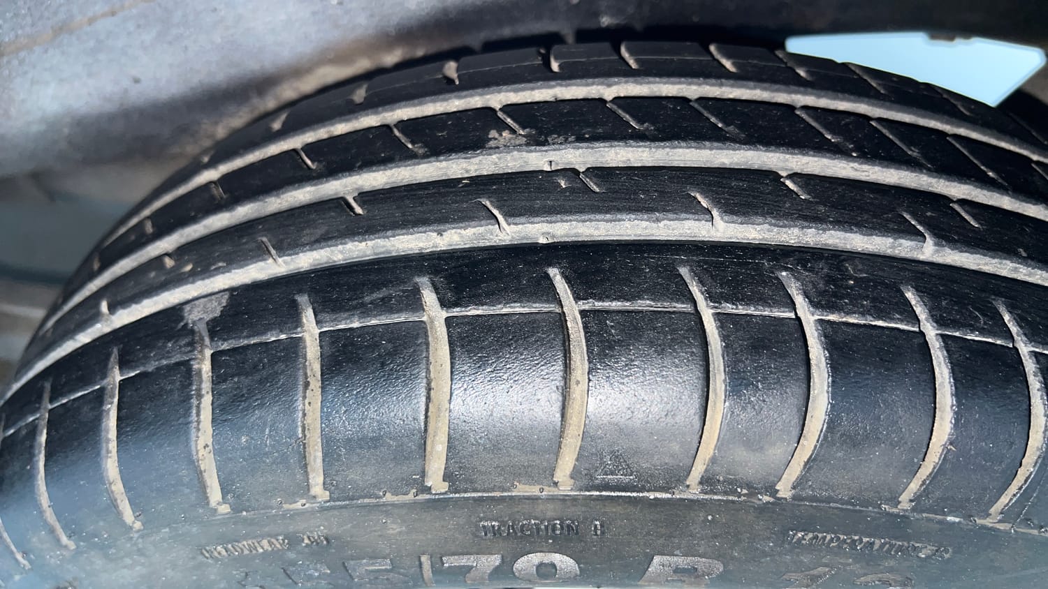 Used 2013 Maruti Suzuki Wagon R 1.0 LXi CNG Cng Manual tyres LEFT REAR TYRE TREAD VIEW