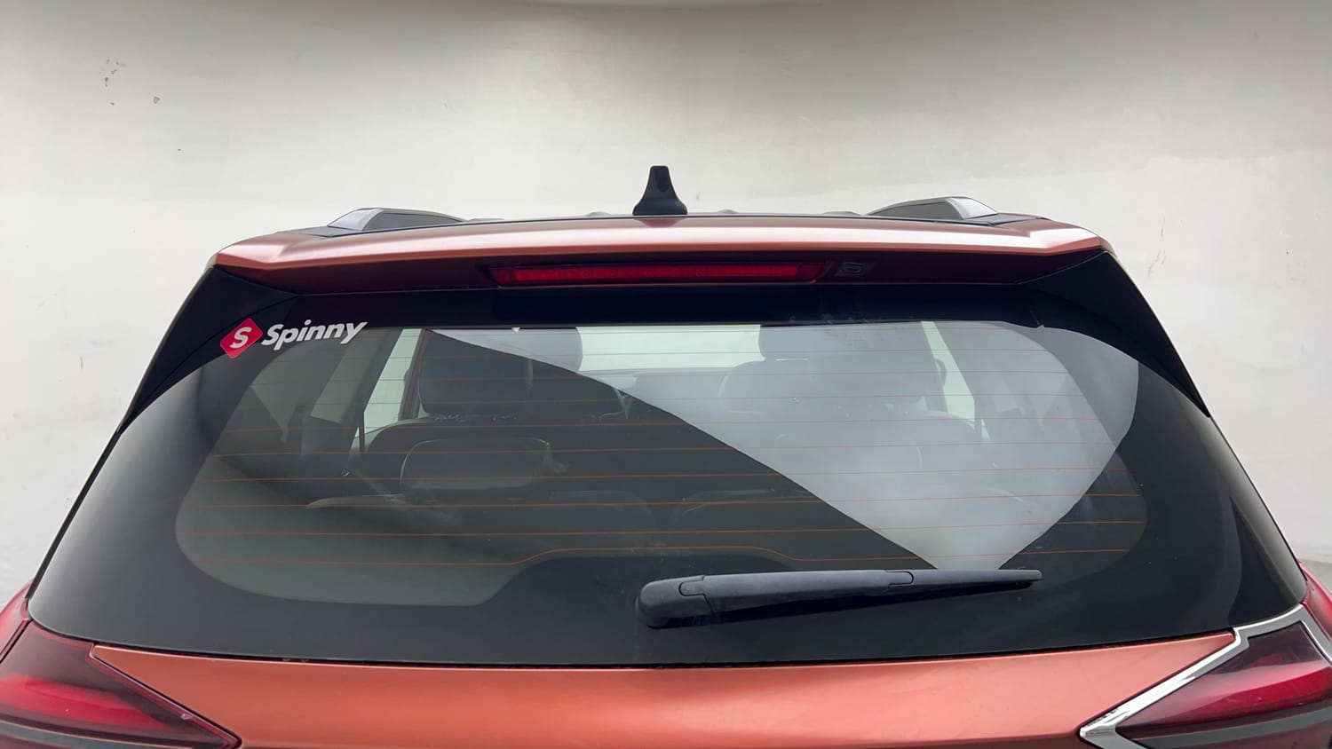 2024 Mahindra XUV700 AX7 Luxury Pack Petrol AT 7 STR Dual Tone-9