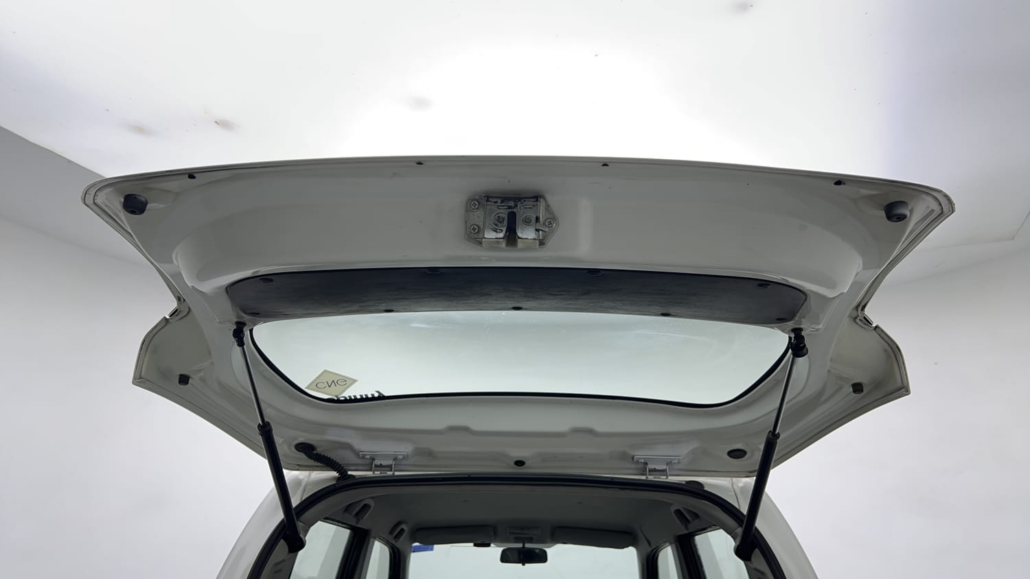 Used 2013 Maruti Suzuki Wagon R 1.0 LXi CNG Cng Manual interior DICKY DOOR OPEN VIEW