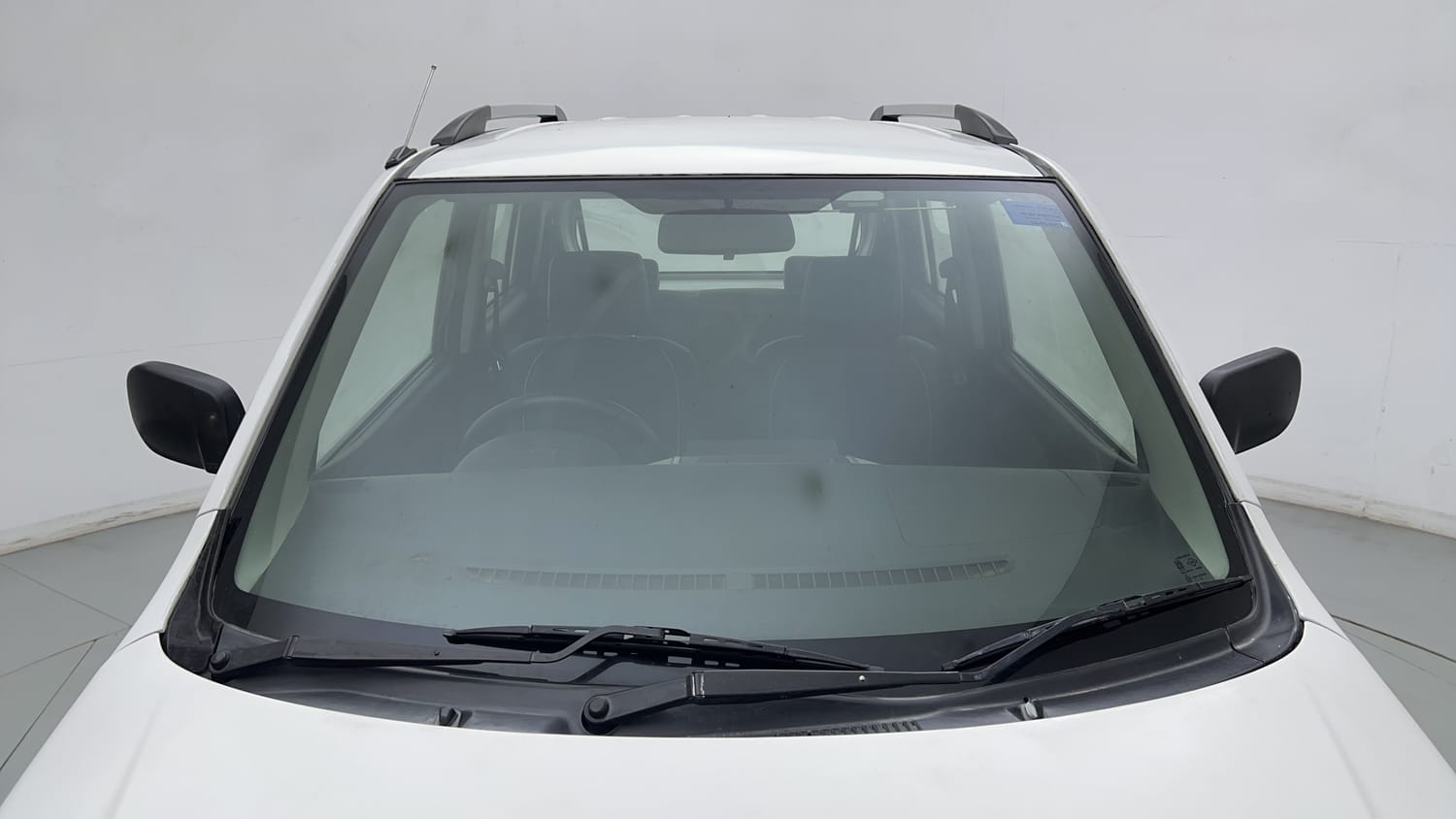 Used 2013 Maruti Suzuki Wagon R 1.0 LXi CNG Cng Manual exterior FRONT WINDSHIELD VIEW