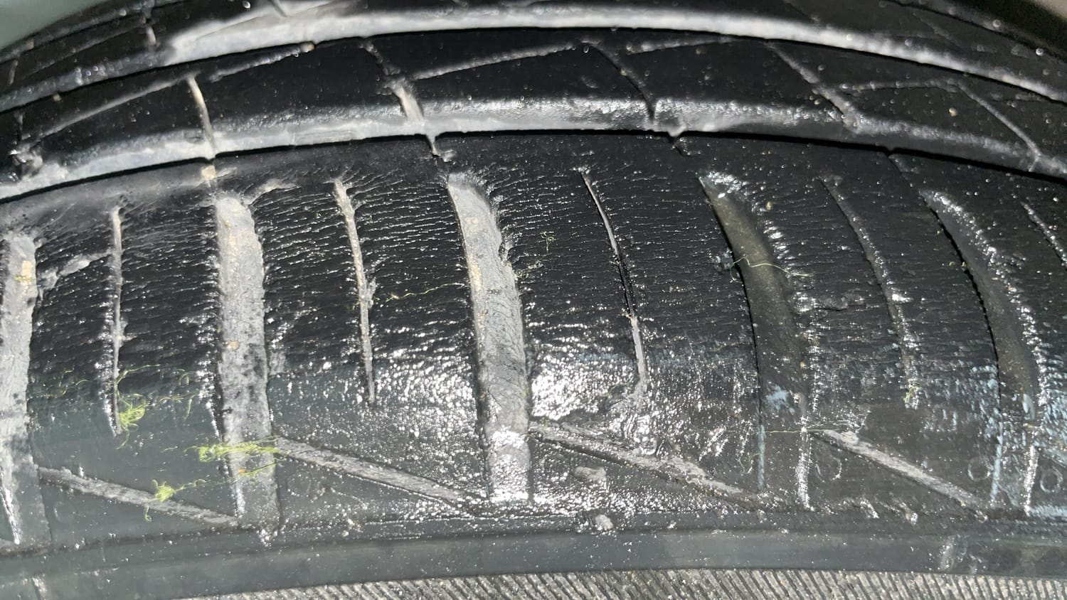 Used 2022 Hyundai Grand i10 Nios Magna 1.2 Kappa VTVT Petrol Manual tyres LEFT FRONT TYRE TREAD VIEW