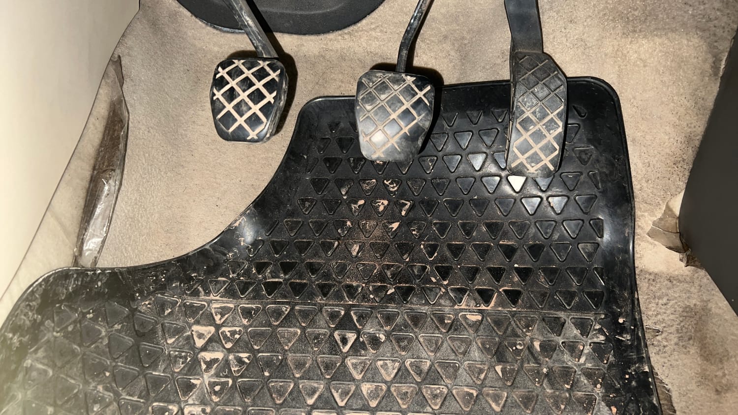 Used 2013 Volkswagen Vento Highline Petrol Petrol Manual interior PEDALS VIEW
