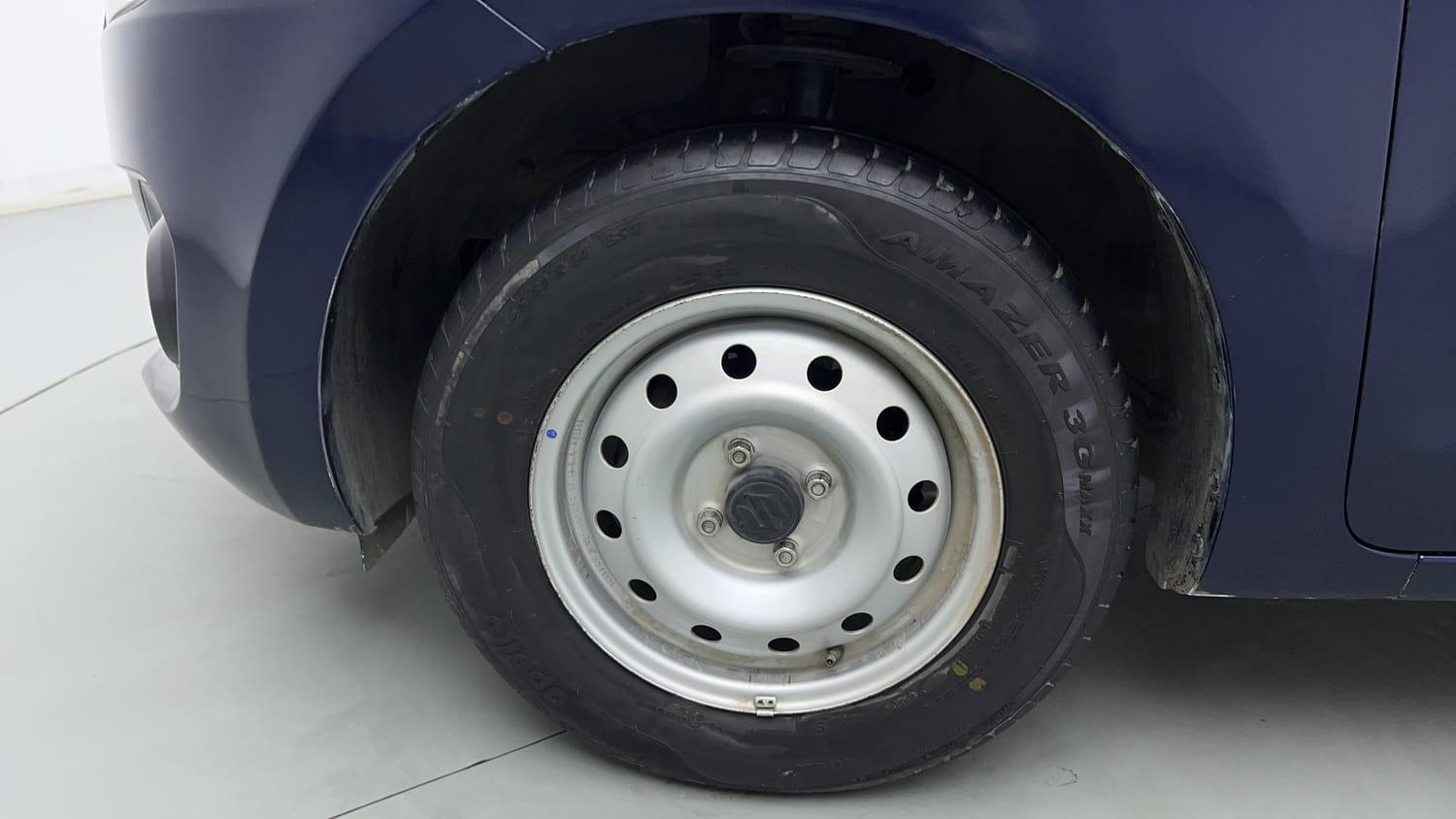 Used 2021 Maruti Suzuki Swift LXi Petrol Manual tyres LEFT FRONT TYRE RIM VIEW