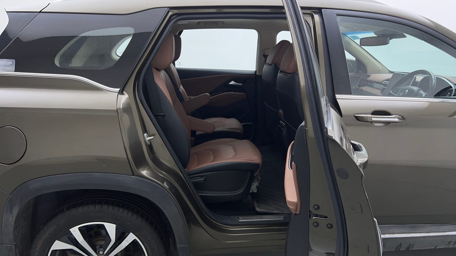 2023 MG Motors Hector Plus Savvy Pro 1.5 Turbo Petrol CVT 6 STR-18