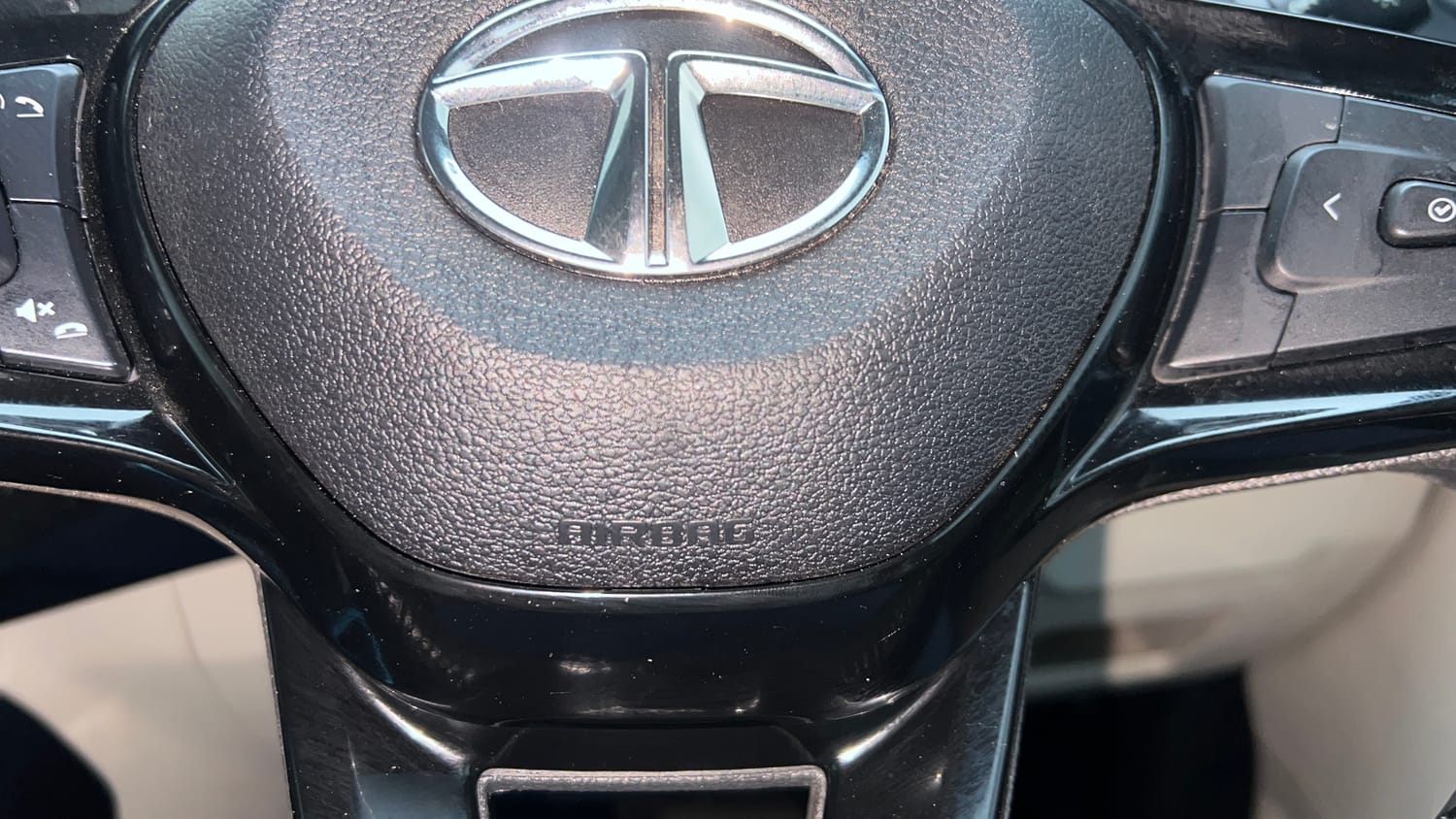 2022 Tata Nexon EV XZ Plus LUX-42