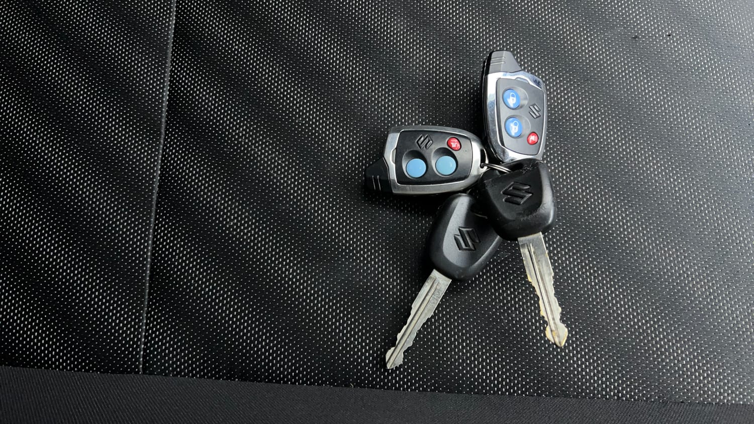 Used 2021 Maruti Suzuki Swift LXi Petrol Manual extra CAR KEY VIEW