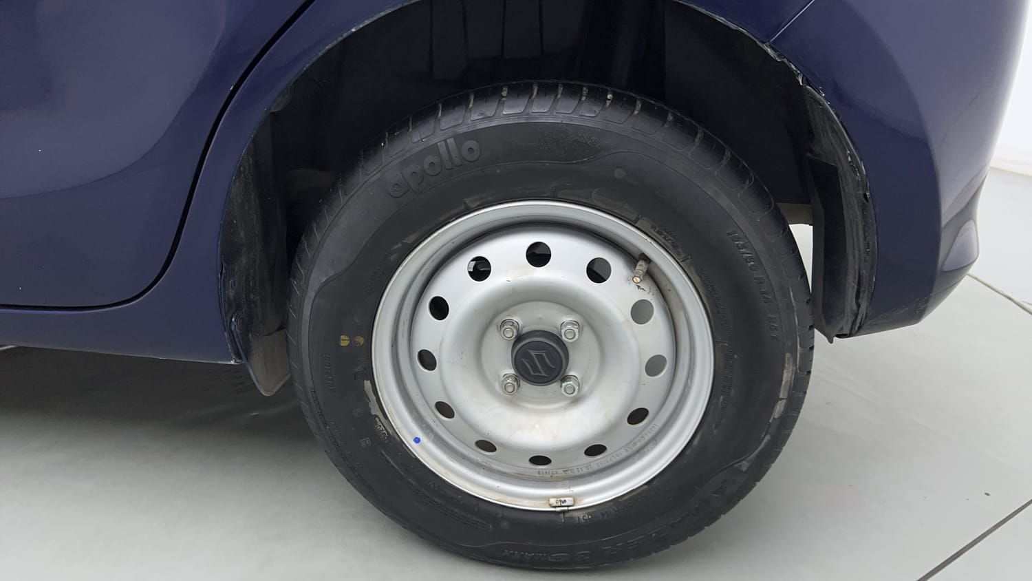 Used 2021 Maruti Suzuki Swift LXi Petrol Manual tyres LEFT REAR TYRE RIM VIEW