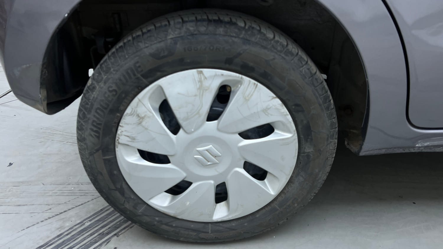 Used 2017 Maruti Suzuki Celerio VXi AMT Petrol Automatic tyres RIGHT REAR TYRE RIM VIEW